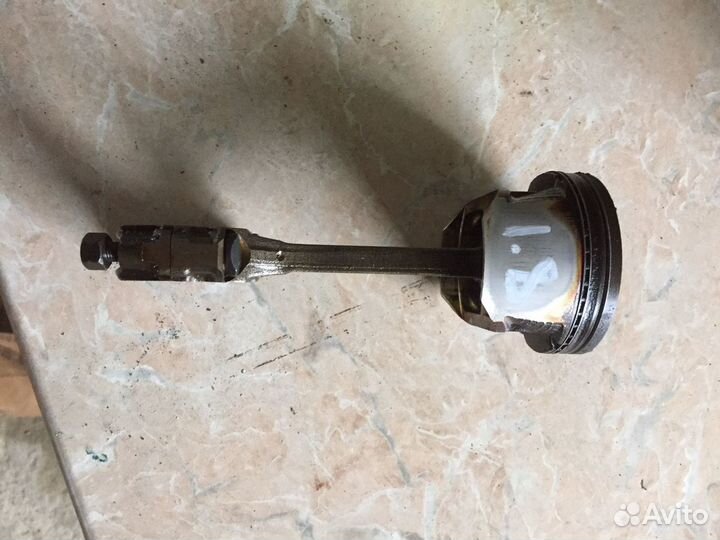 Поршень шатун ниссан QG15 QG18