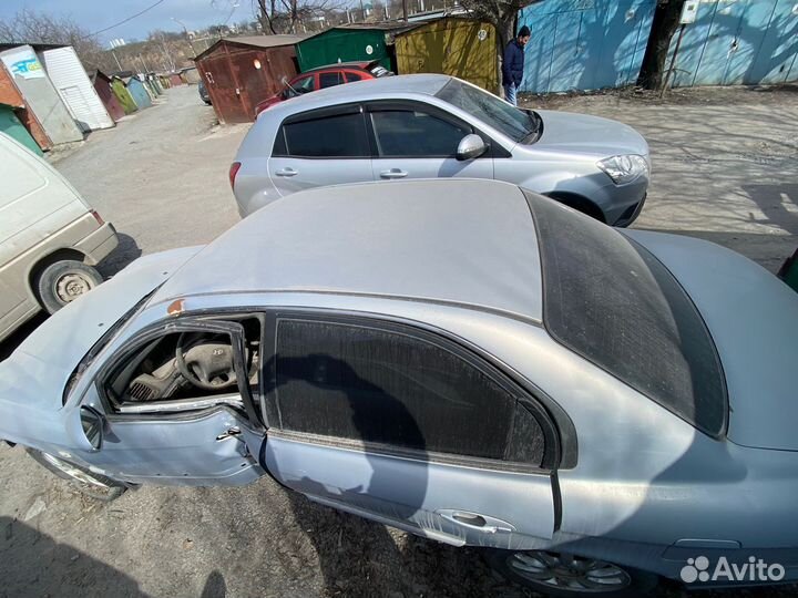 В разборе Hyundai Sonata 2011 г 2.0 л МКПП