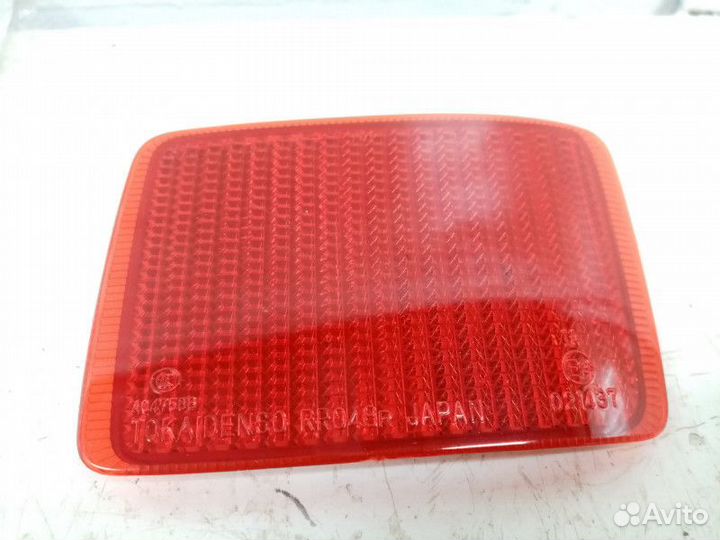 Отражатель в бампер задний правый Suzuki Grand Vit