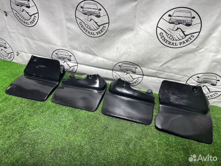 Брызговик Toyota Land Cruiser Prado RZJ95 3RZ-FE