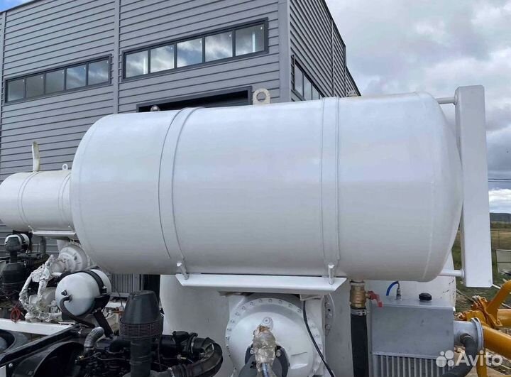 Водобак автобетоносмесителя Тигарбо