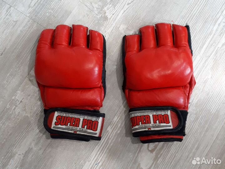 Перчатки для тайского бокса и мма