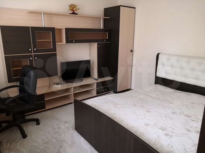 2-к. квартира, 69,2 м², 2/4 эт.