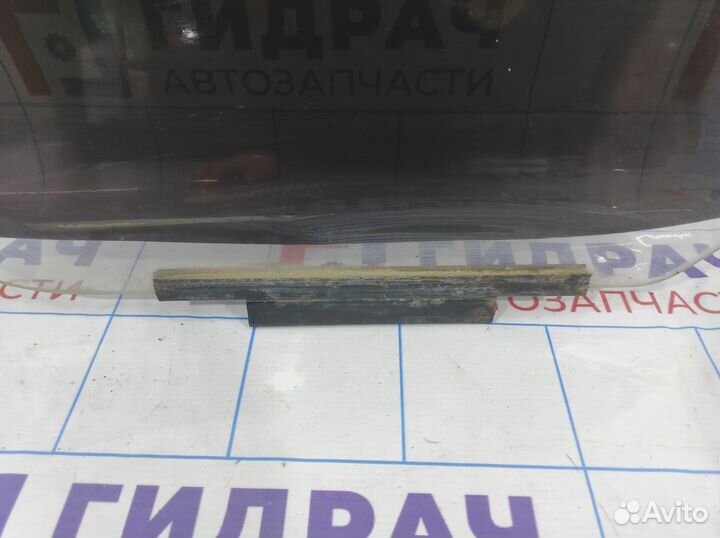 Стекло двери задней левой Hyundai Getz 83410-1C000