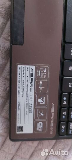 Ноутбук acer aspire one. На половину битый экран