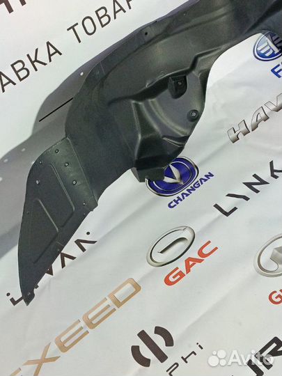 Подкрылок передний левый Москвич 3