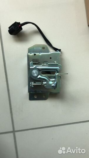 Замок капота mitsubishi pajero 06/outlander XL 06