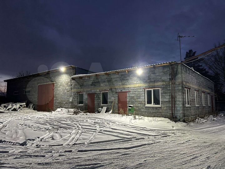 Гараж, > 30 м²