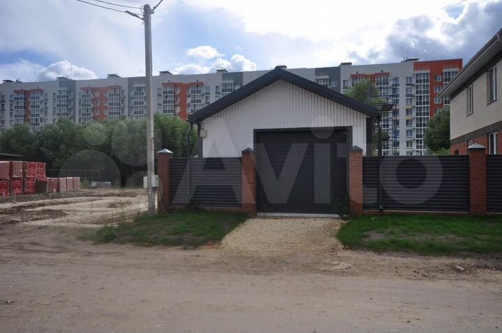 Дом 176,4 м² на участке 7,3 сот.