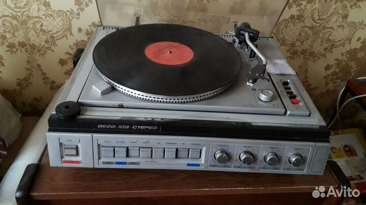 Электрофон сетевой транзисторный 