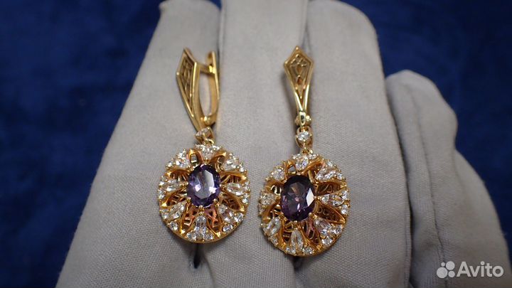 Золотые серьги со шпинелью Maxim Demidov