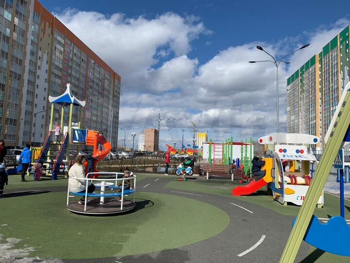 2-к. квартира, 40 м², 1/14 эт.