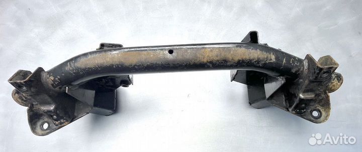 Мицубиси L400 Балка передней подвески