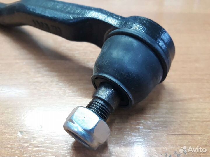 Рулевой наконечник правый Chevrolet Aveo T200/250