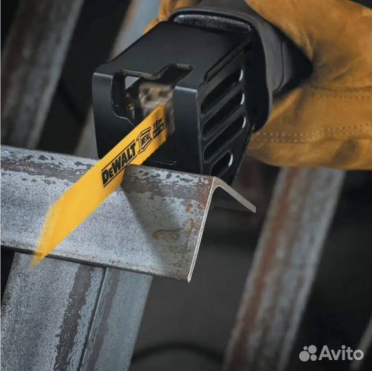 Полотно по металлу Dewalt для сабельно пилы 203мм