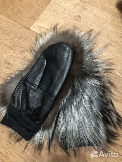 Варежки с чернобуркой