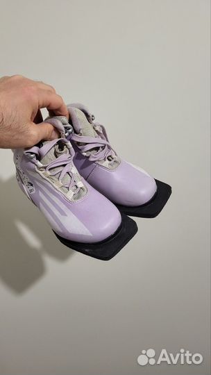 Лыжные ботинки 32