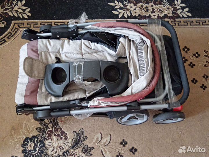 Прогулочная коляска как новая