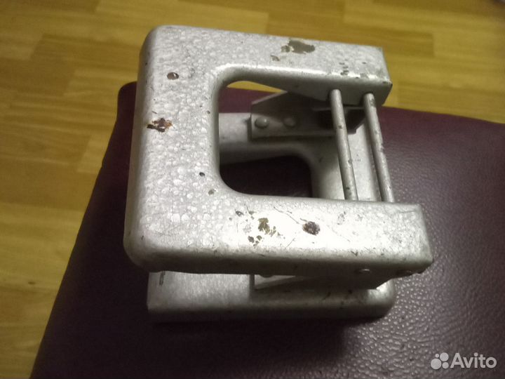 Дырокол, для бумаги