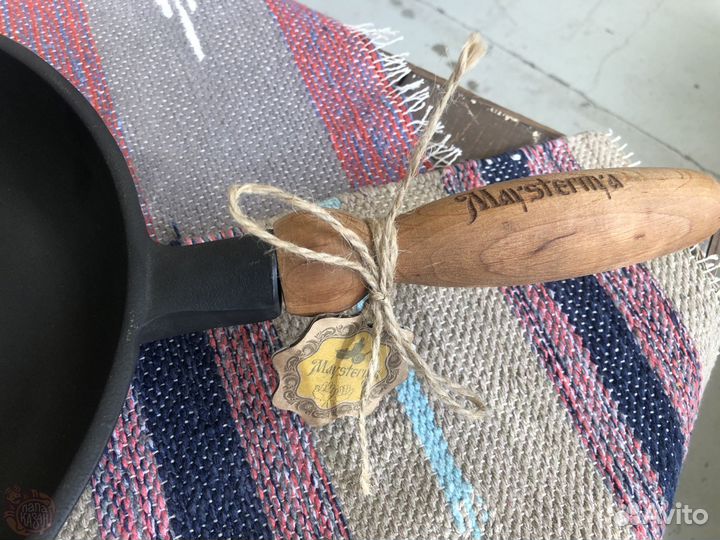 Сковорода чугунная блинница 220х25 Mayesternya