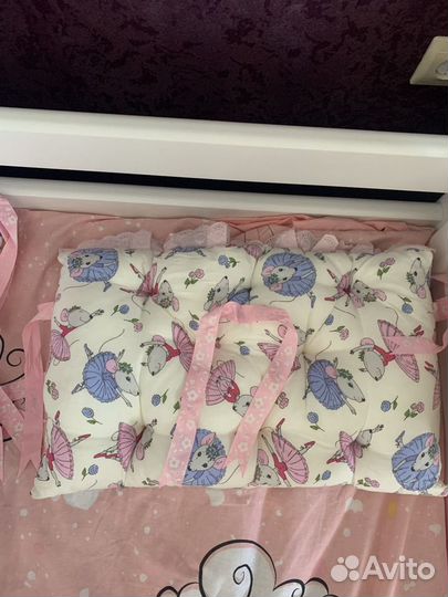 Бортики в детскую кроватку для девочки