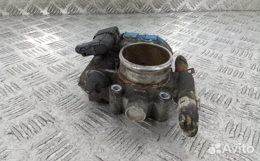 Дроссельная заслонка бензиновая opel combo C (ZBE0