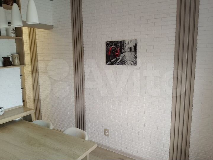 2-к. квартира, 58 м², 1/17 эт.