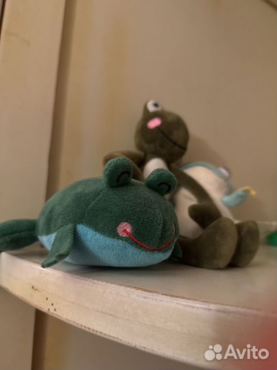 Игрушка лягушка