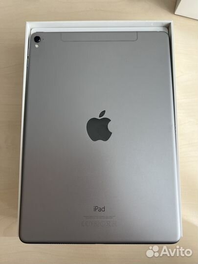 iPad Pro 9.7 32gb Wifi + Cellular