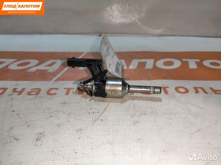 Форсунка топливная Volkswagen Golf 6 2012