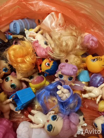 Пакет куколок и одежды к ним