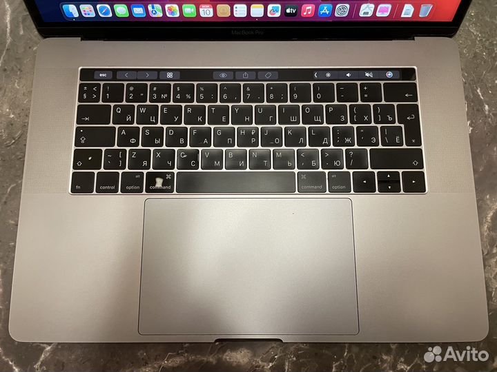 Apple MacBook pro 15 2017 i7 16/256
