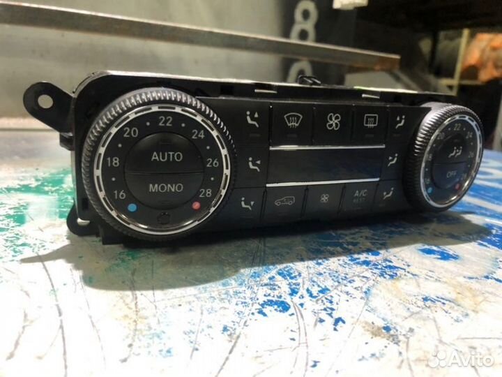 Блок управления климат-контролем Mercedes-Benz