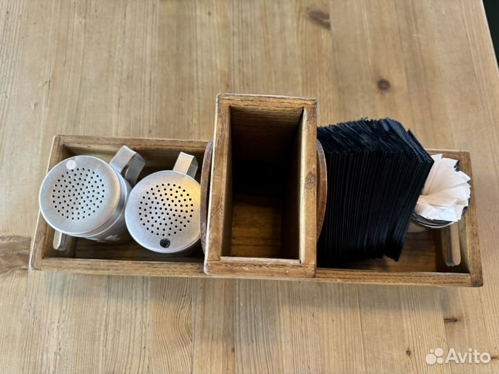 Подставки по соль/перец/салфетки