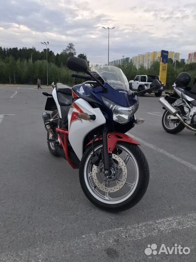 Продам Honda CBR 250R