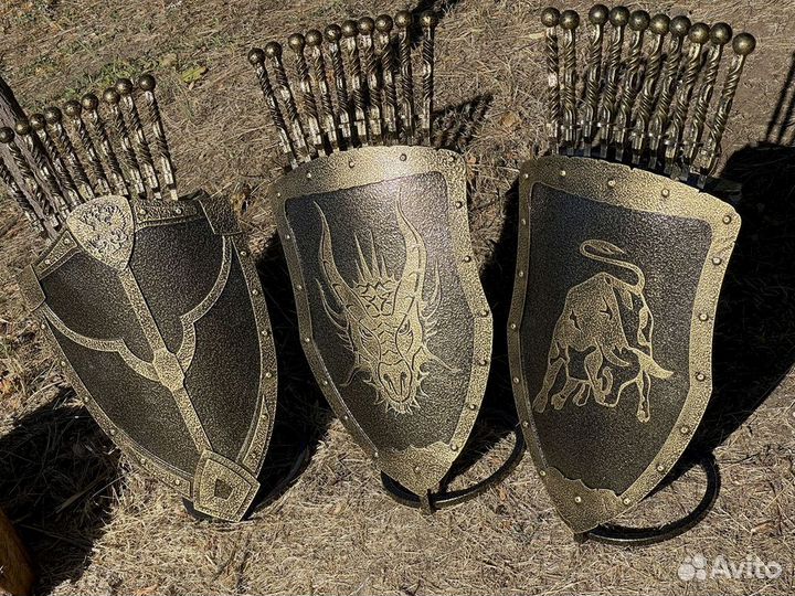 Подставка для шампуров ввиде щита