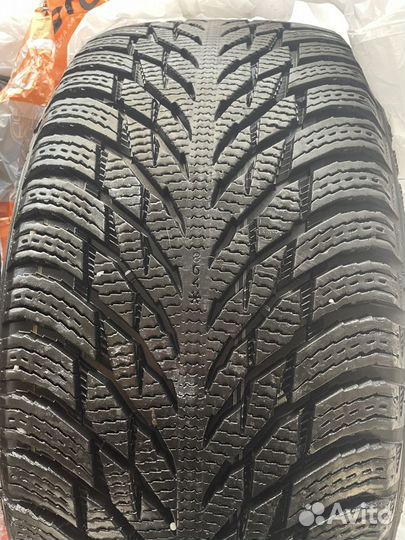 Nokian Tyres Hakkapeliitta R3 245/45 R18 100T