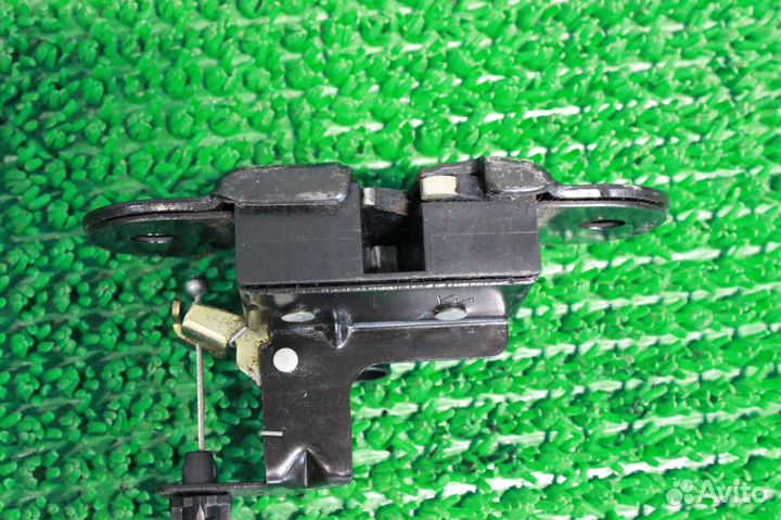 Замки двери багажника Cadillac Escalade 2 GMT800