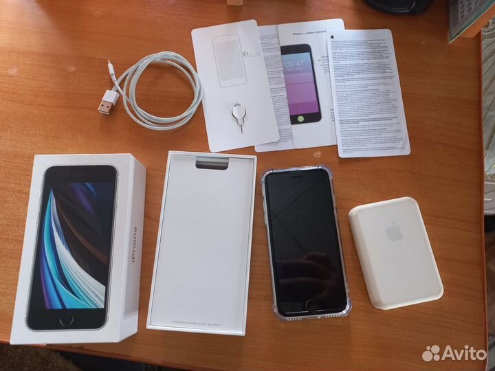 iPhone SE (2020), 64 ГБ
