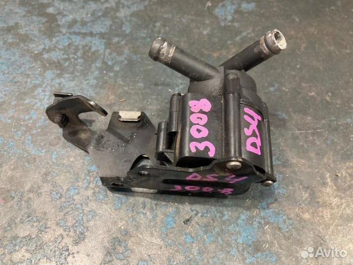 Водяная помпа Peugeot 3008