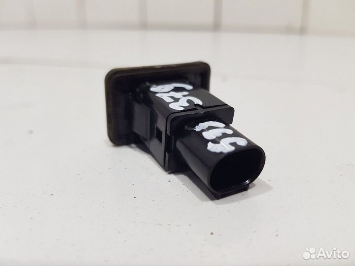 Кнопка открывания багажника (Faw Besturn X80)