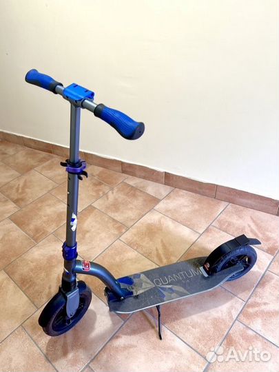 Самокат городской взрослый Trolo LUX Quantum Air