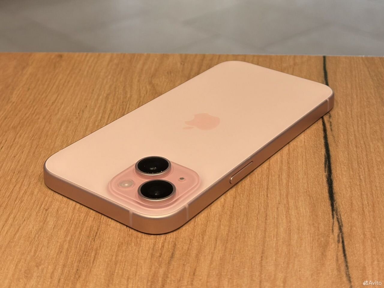 iPhone 15, 256 ГБ