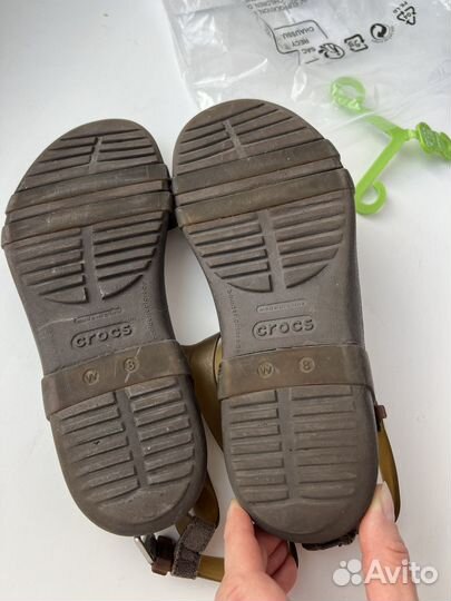 Сандалии crocs w8