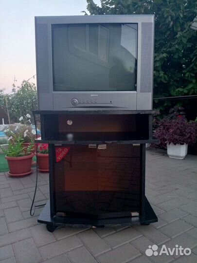 Телевизор