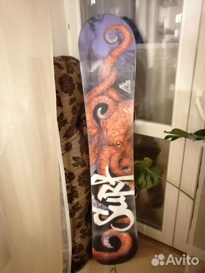 Сноуборд с креплениями