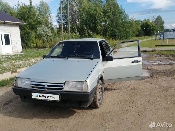 ВАЗ 21099 1.5 МТ, 2002, битый, 150 000 км