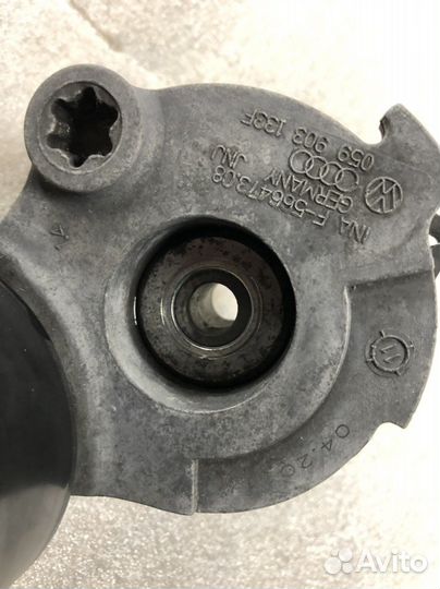 Натяжной ролик Audi Q7