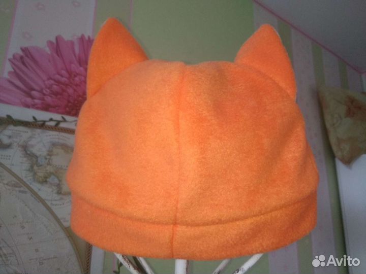 Шапки флисовые с ушками: чёрная и оранжевая