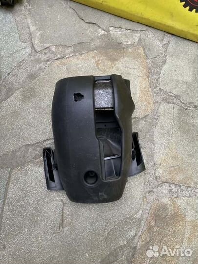 Кожух рулевой колонки левый Ford Focus 3 хэтчбек